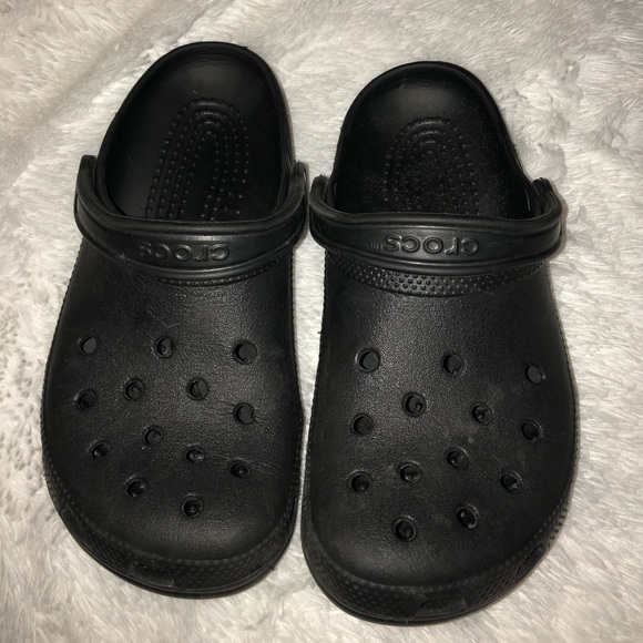 all black crocs